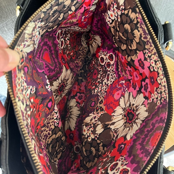 Quilted Large Tote Bag, Leather exterior - Picture 4 of 10